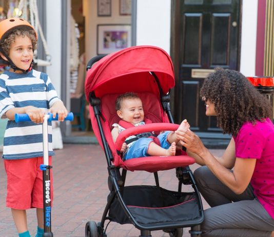 婴儿推车是选轻便型还是高景观? 婴儿推车
